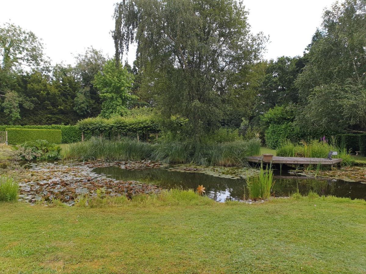 The Reading Whole Apartment With Private Lake And Gardens Exterior foto