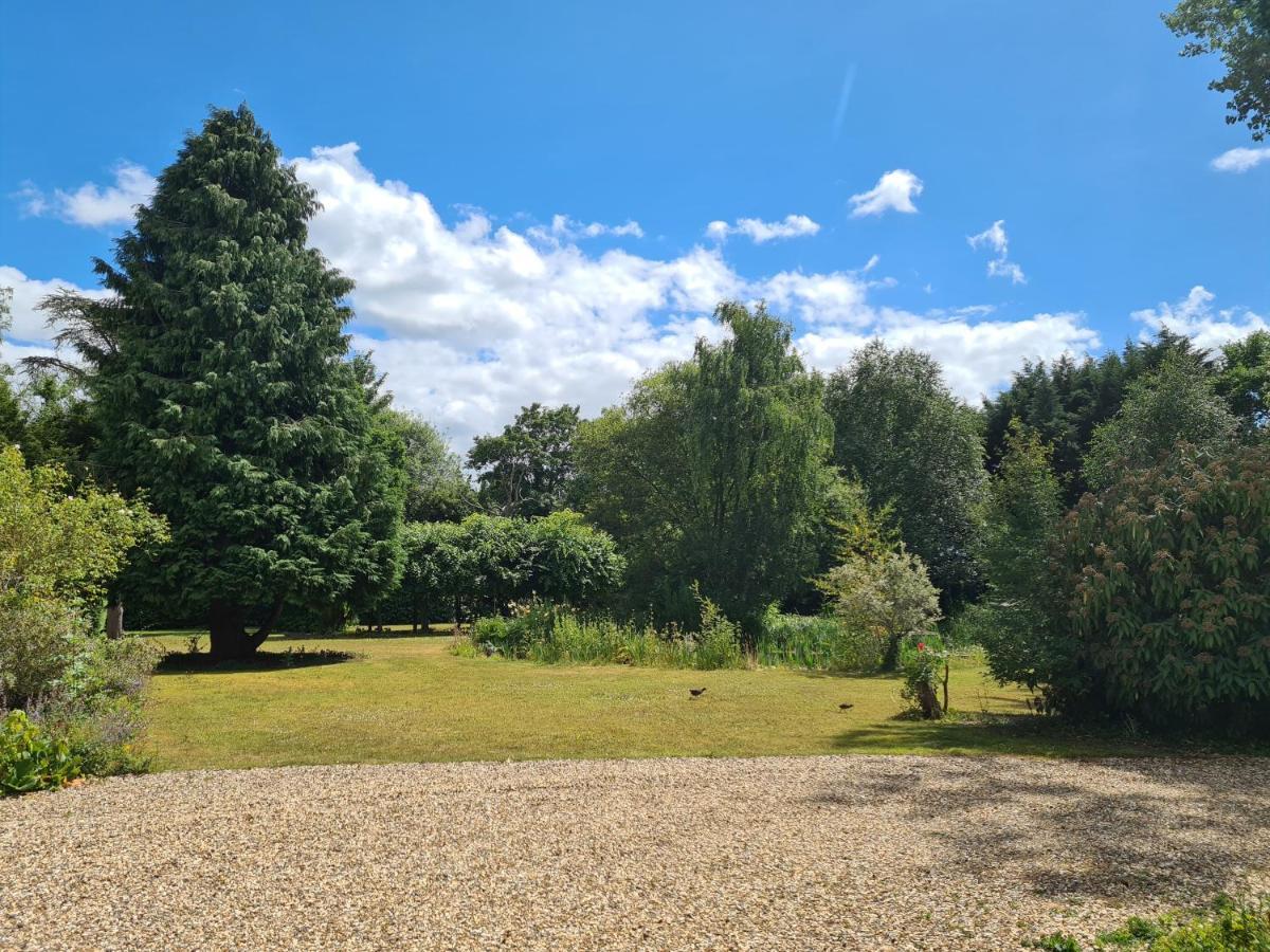 The Reading Whole Apartment With Private Lake And Gardens Exterior foto